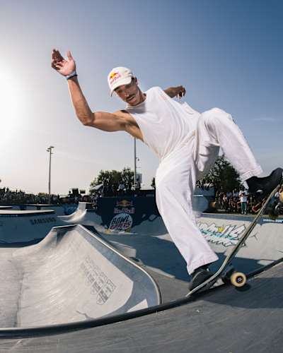 Danny León performs a frontside overcrook at Red Bull Bowl Rippers in Marseille, France, September 2023, thrilling the packed skatepark crowd.