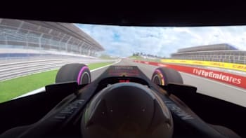 SimRacingGirl hot lap in Red Bull Racing's F1 simulator