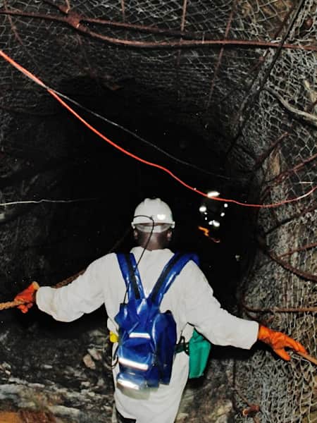 A mina de ouro de Mponeng: buraco mais profundo feito pelas mãos do homem.