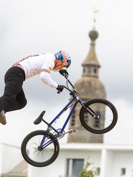 Kieran Reilly performs at the UCI World Championships in Glasgow, Scotland on August 7, 2023. 