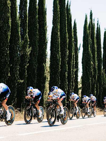 Red Bull – BORA – hansgrohe trains for the TTT at the Tour de France