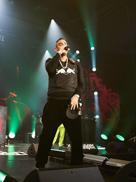 Haftbefehl als Überraschungsgast beim Team New Level