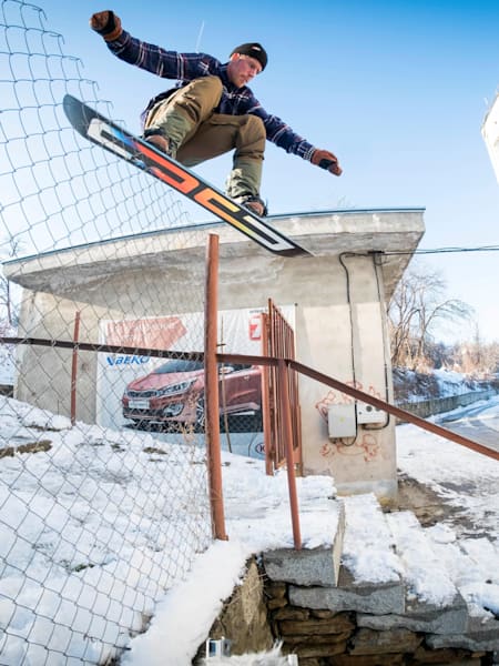 Jordan Morse airs onto rail in Bulgaria in Method Movie 2