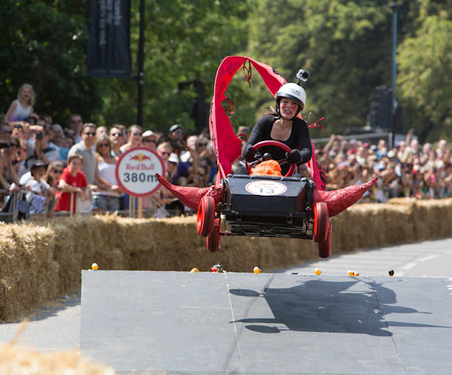 Video Red Bull Soapbox Race London's best crashes