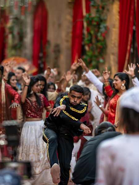 Dance City Guide Mumbai: Flying Machine video