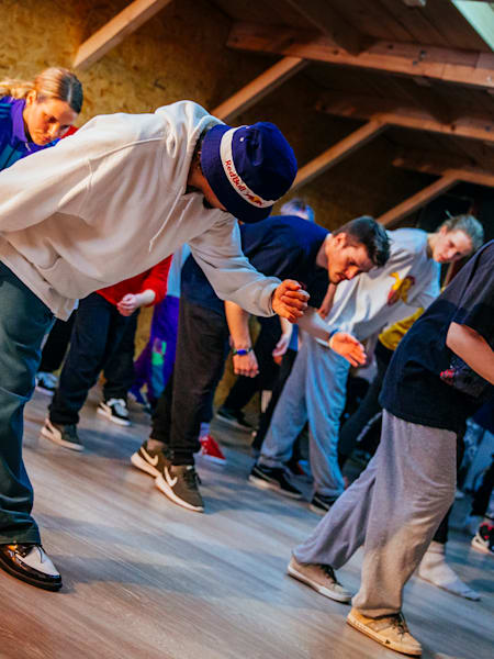 Greenteck imparte un taller sobre Popping en Liubliana, Eslovenia, el 24 de marzo de 2018.