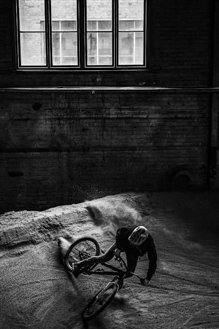 This facility is pretty cool. It's an old abandoned truck hallway which has been converted to a BMX track and is being used by the mountain bike high school in Falun.