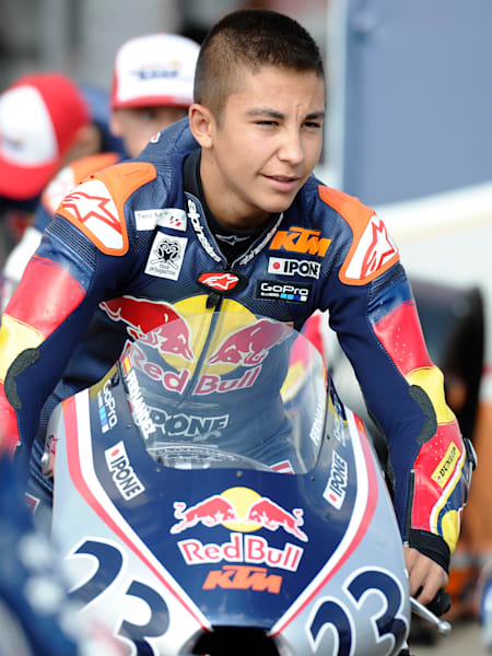 Raúl Fernández going from pit to grid in Aragon 2016