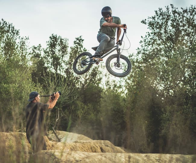 Fingers Crossed BMX de doble suspensión revolucionaria