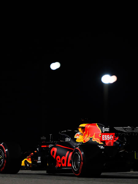 Max Verstappen z teamu Red Bull Racing podczas rundy F1 o GP Bahrajnu 2020.