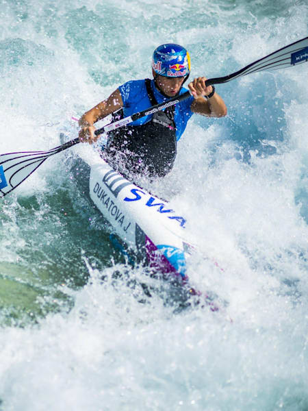 Jana Dukátová entrena en el Deodoro Olympic Course en Río de Janeiro, Brasil, el 9 de diciembre de 2015.