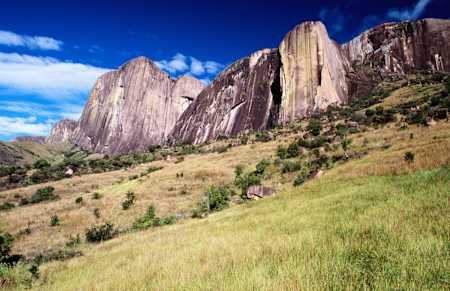 Tsaranoro Afrika'nın Yosemite'si
