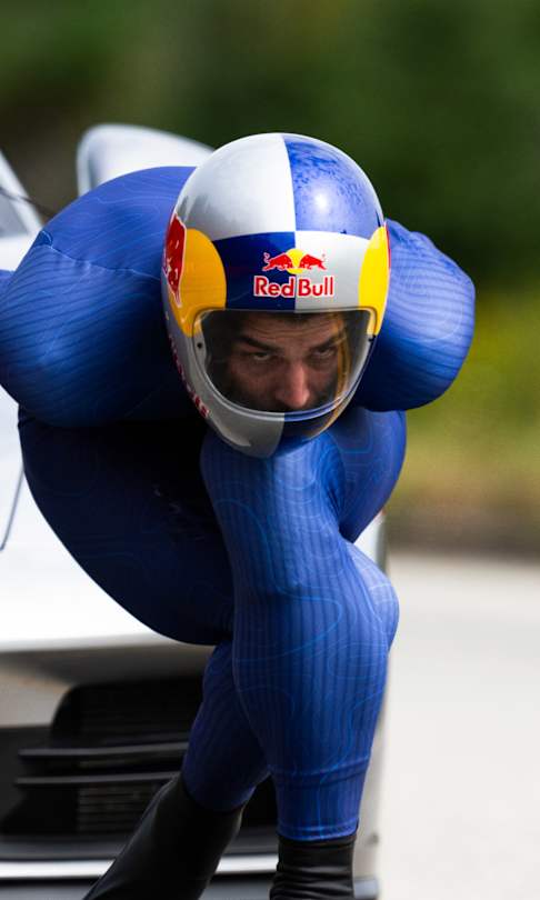 Diego Poncelet shows focus and composure during his skateboard speed world record in Quebec on September 22, 2026.