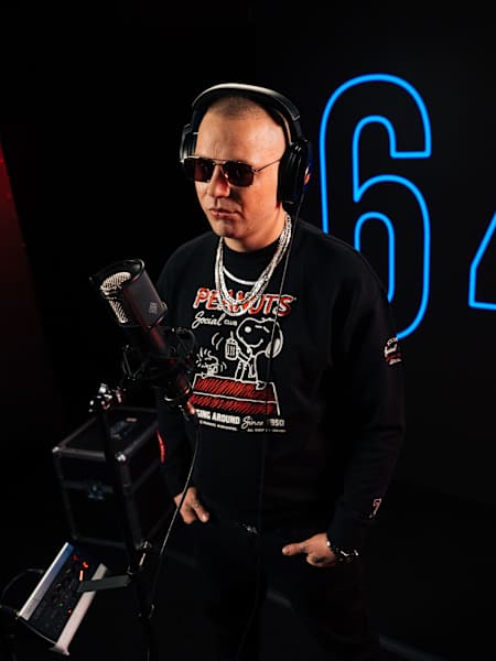 Tomb w Red Bull 64 Bars