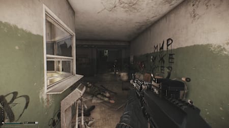 KI Plünderer greifen euch an, deswegen solltet ihr euch im Feuerkampf üben.