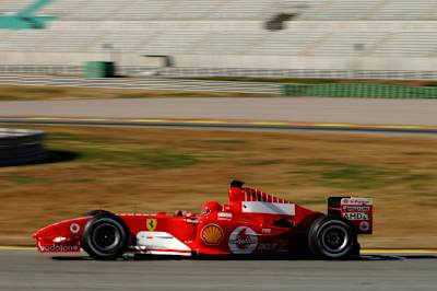 Valentino Rossi, en acción con el F2004