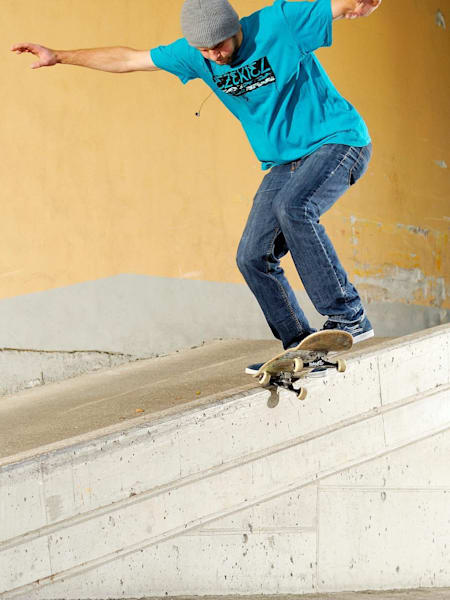 Philipp Josephu – Back 180 to Fakie 5-0 Transfer
