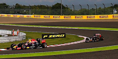 Les monoplaces filent à pleine vitesse sur le circuit de Suzuka lors du Grand Prix de Formule 1 du Japon.