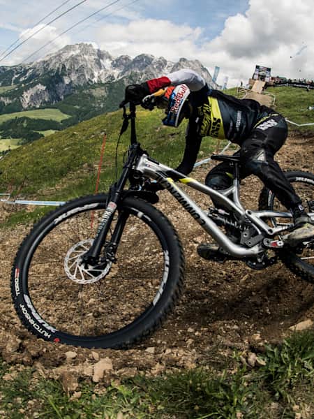 Trazando las curvas Gu a de mountain bike de Red Bull