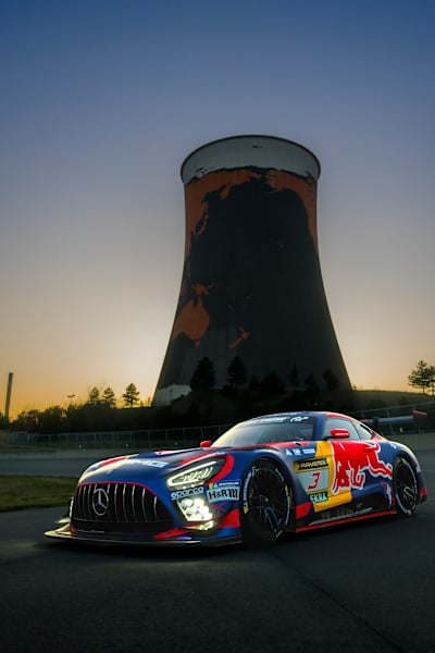 Max Manow’s B.A.S.E. jump in the cooling tower in Meppen reveals the race car Max Verstappen will drive at the Nurburgring. 