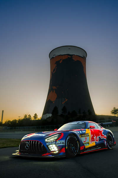 Max Manow’s B.A.S.E. jump in the cooling tower in Meppen reveals the race car Max Verstappen will drive at the Nurburgring. 