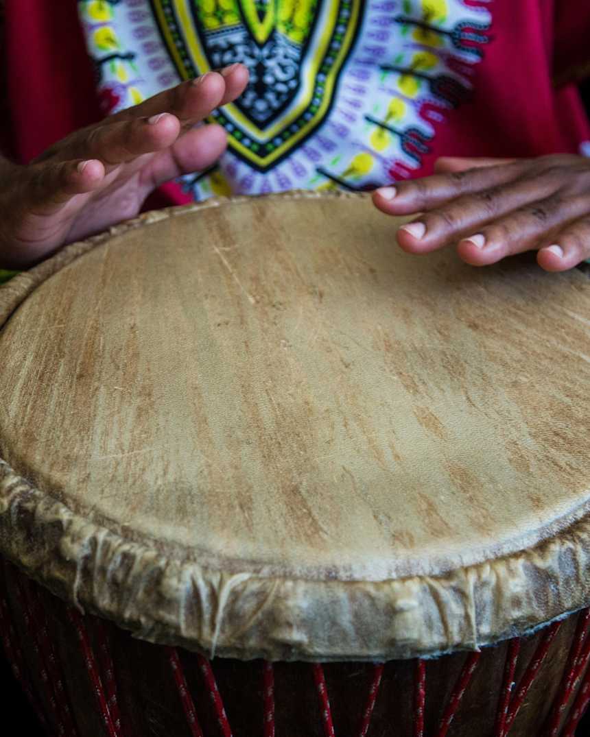 Kak Nauchitsya Igrat Na Afrikanskom Barabane
