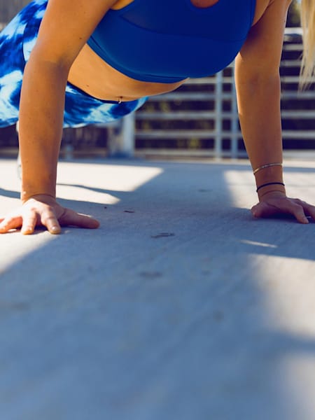 10 पुश-अप वेरिएशन