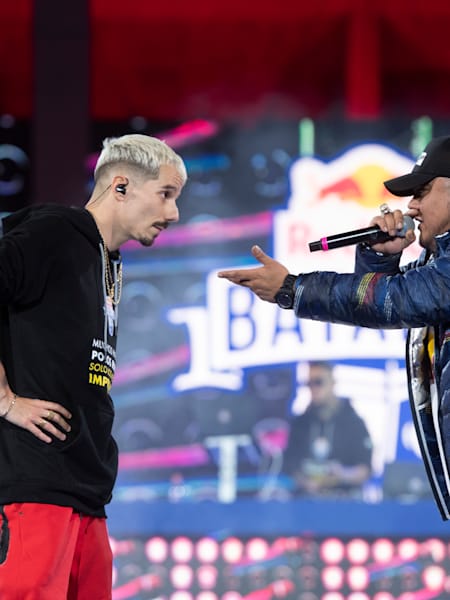 Aczino and Skone during Red Bull Batalla International Final in Chile 2021