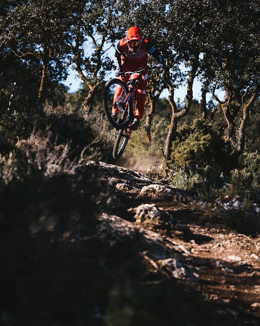 trek downhill team