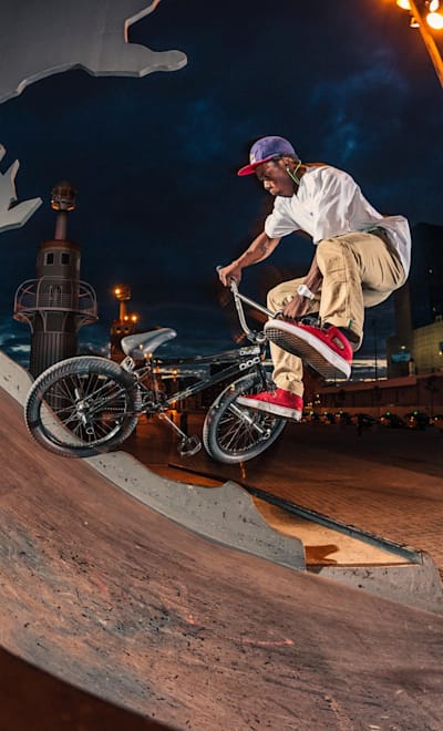 Courage Adams: whip to fakie