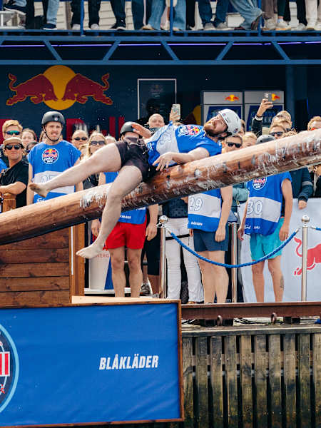 Deltakerne satset virkelig alt under Red Bull Pole Run i Stavanger.