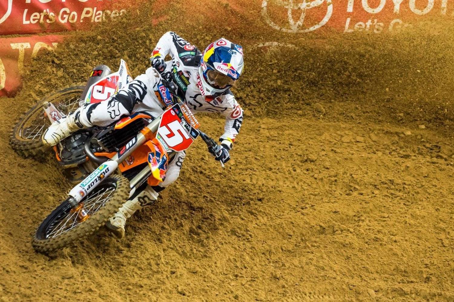 How Ryan Dungey Won the 2015 Supercross Championship