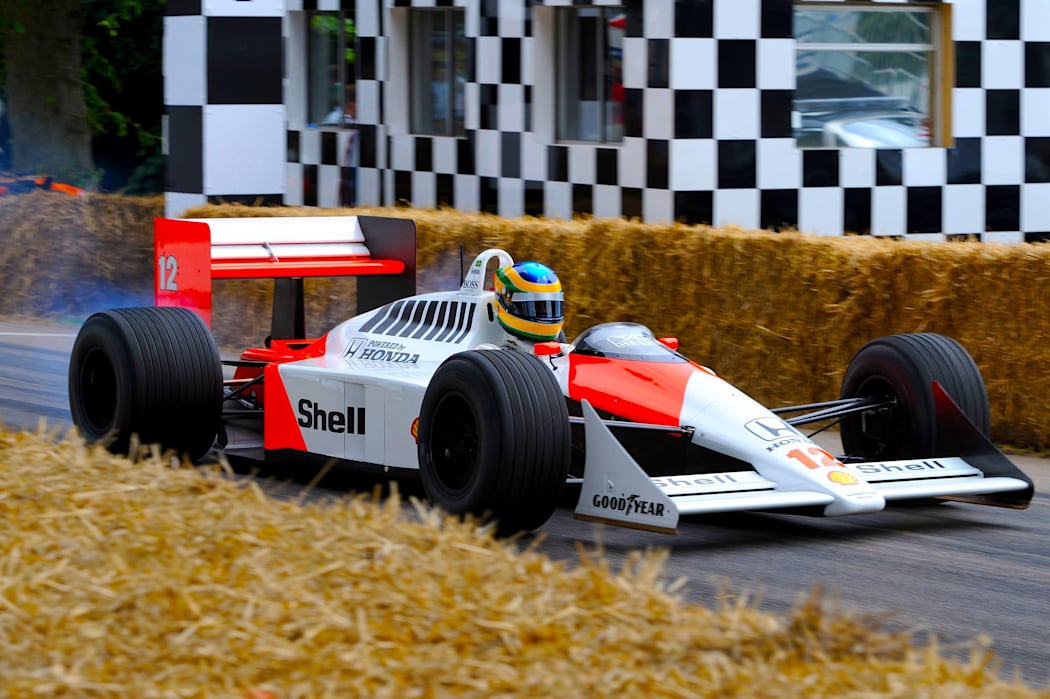 Bruno Senna en el McLaren MP4-4 Bruno Senna en el McLaren MP4-4