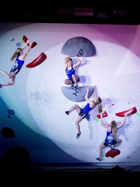 Shauna Coxsey durante una competición.