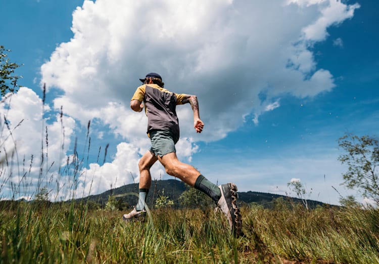 Courir sans chaussures best sale