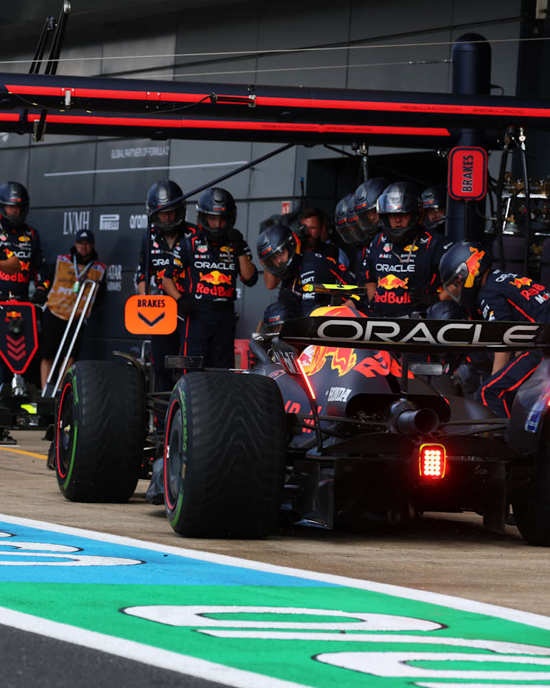 Win the Ultimate Oracle Red Bull Racing Sim Rig Bundle