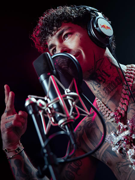 Red Bull 64 Bars: Tony Effe prod. LAX & FT Kings