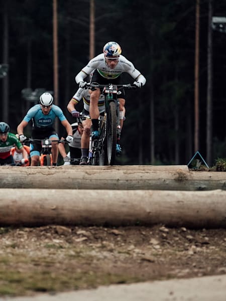 Henrique Avancini em ação