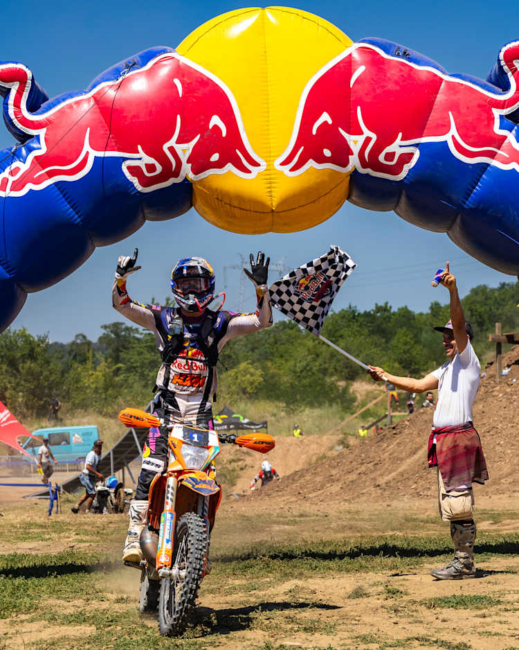 あき　Red Bull あき Red Bull あき Red Bull Red Bull x Japan is truly something ❤️