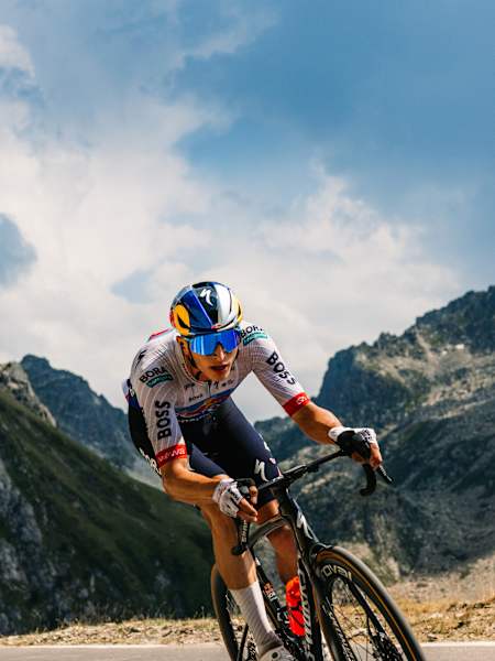 Florian Lipowitz, de l'équipe Red Bull – BORA – hansgrohe, lors de la 6e étape (Pau – Gavarnie-Gèdre) du 113e Tour de France, en France, le 9 juillet 2026. 