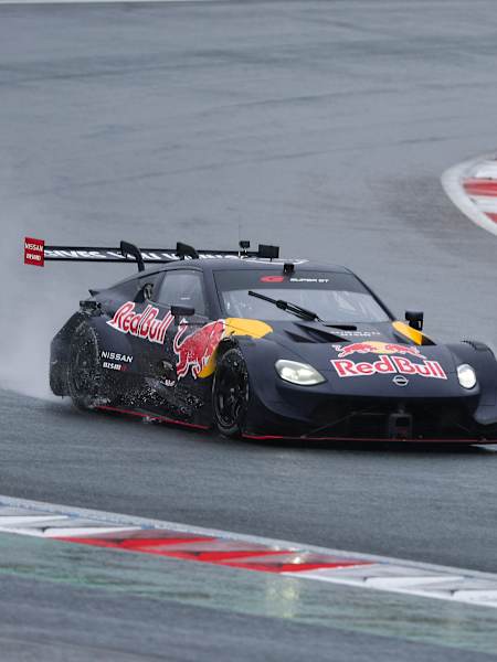 Max Verstappen vozi Nissan Z NISMO GT500 na stazi Fuji Speedwayu u maju 2026. godine.