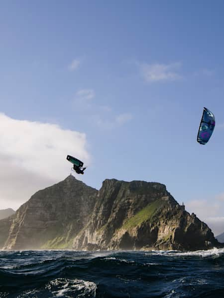 Lasse Walker kiteboarding near Cape Point in SA