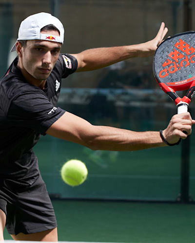 Ale Galán playing Padel in Madrid.