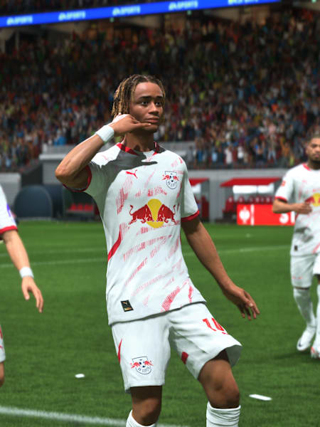 Xavi Simons, estrella del RB Leipzig, lo celebra en el FC 25