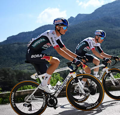Nachwuchstalent Giulio Pellizzari von Red Bull - BORA - hansgrohe absolviert eine Etappe der Volta Catalunya.