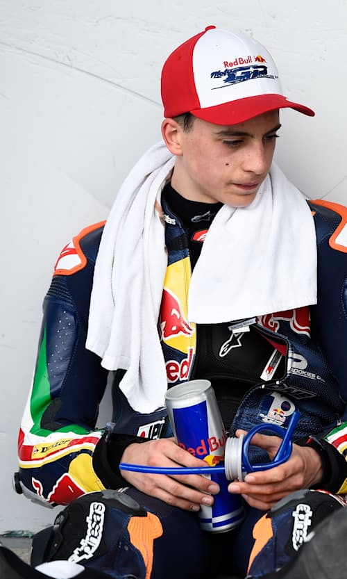 Mattia Casadei with his mechanic in the pit of Rookies Cup 2016