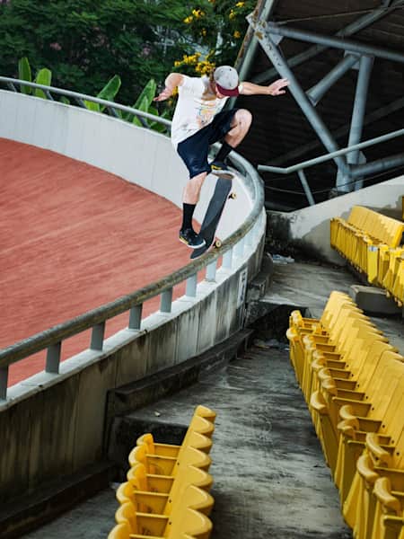 Barney Page, Crookspopover