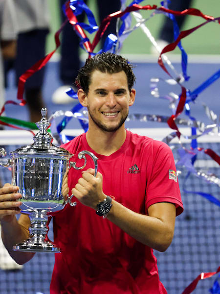 Dominic Thiem con el trofeo tras haber ganado el US Open 2020.
