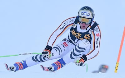 4 comeback de sportifs revenus de l'enfer : En 2018, le skieur pro Thomas Dressen subi une énorme blessure qui met fin à sa saison de Coupe du Monde de ski.