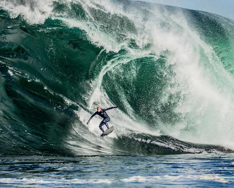 タヒチ・チョープー サーフィン写真集「Teahupoo」ティム・マッケンナ 撮影 タヒチ・チョープー サーフィン写真集「Teahupoo」ティム